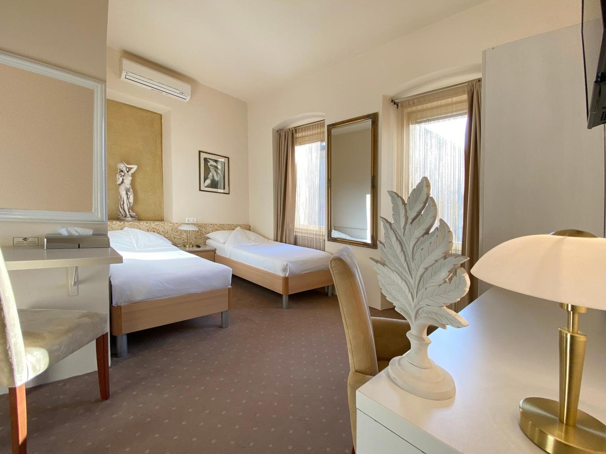 Shangri La Mansion Mostar Eksteriør billede