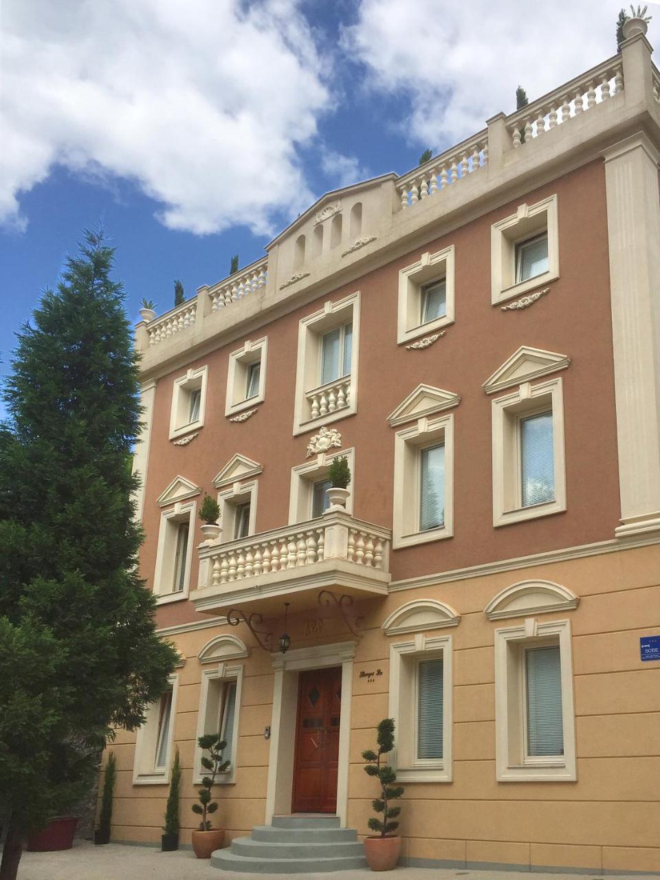 Shangri La Mansion Mostar Eksteriør billede